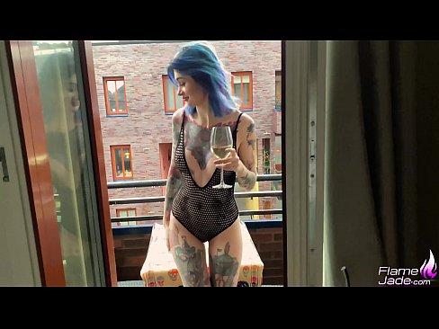 ❤️ Kæmpe pige suger med en sut og knepper lidenskabeligt under åben himmel ️❌ Russisk porno at da.porncomixone.ru ❌